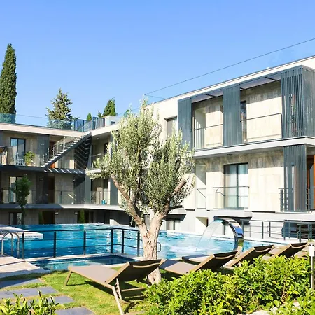 Bitez Adam * 博德鲁姆